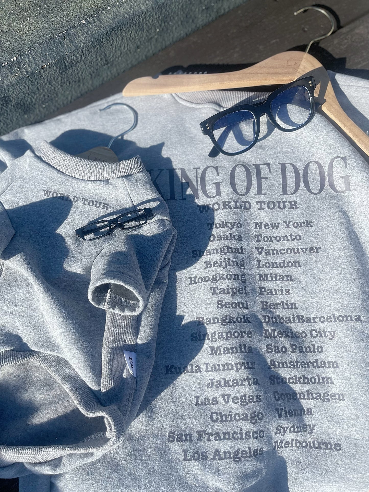 【New / 即納】"King Of Dog" Sweatshirt / 「King Of Dog」トレーナー