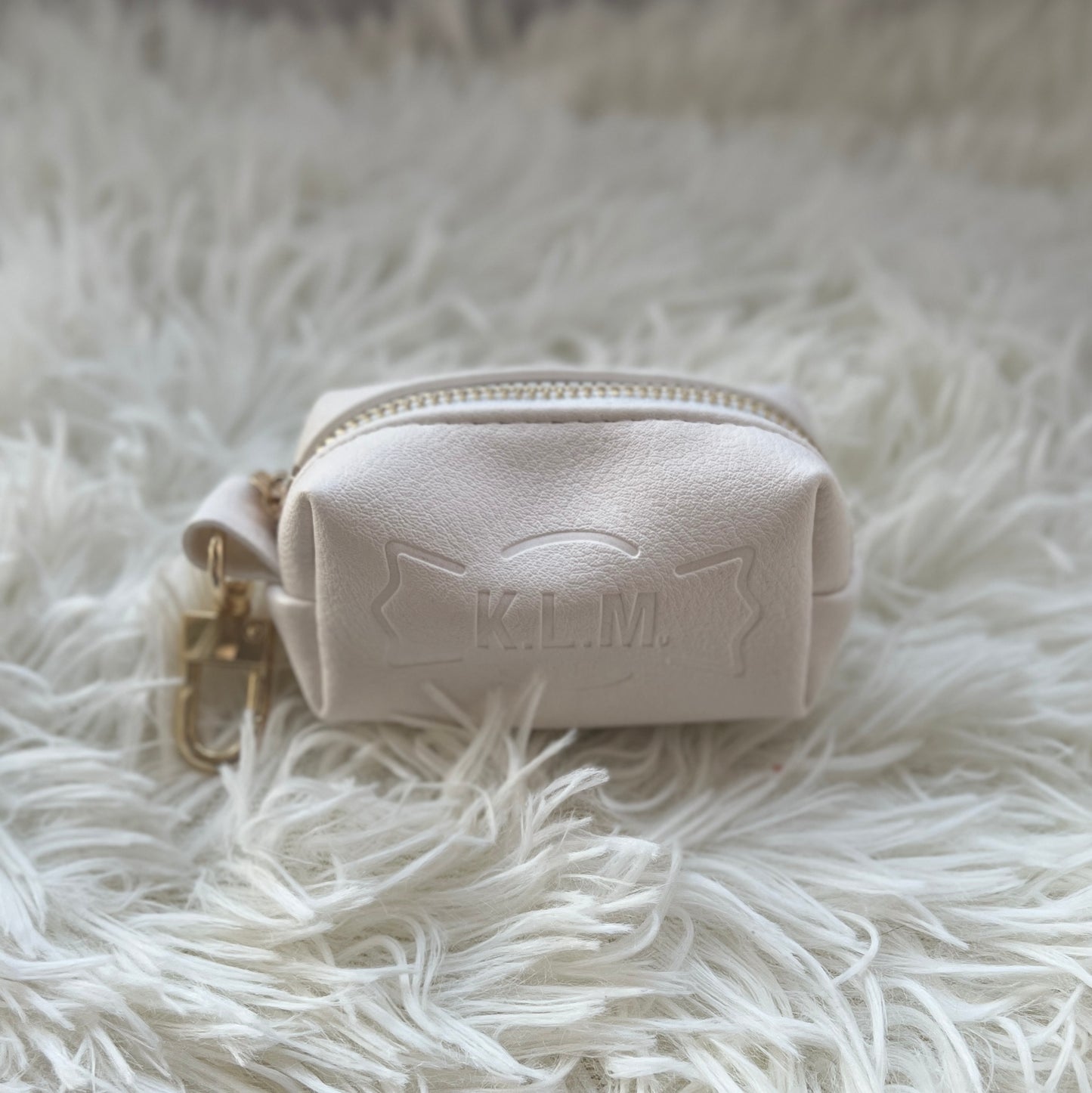 【即納】Embossed Logo Manner Pouch / エンボスロゴマナーポーチ